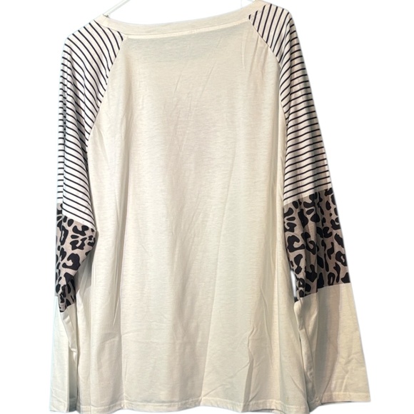 Leopard Print Snowman Long Sleeve Tee - Picture 3 of 7